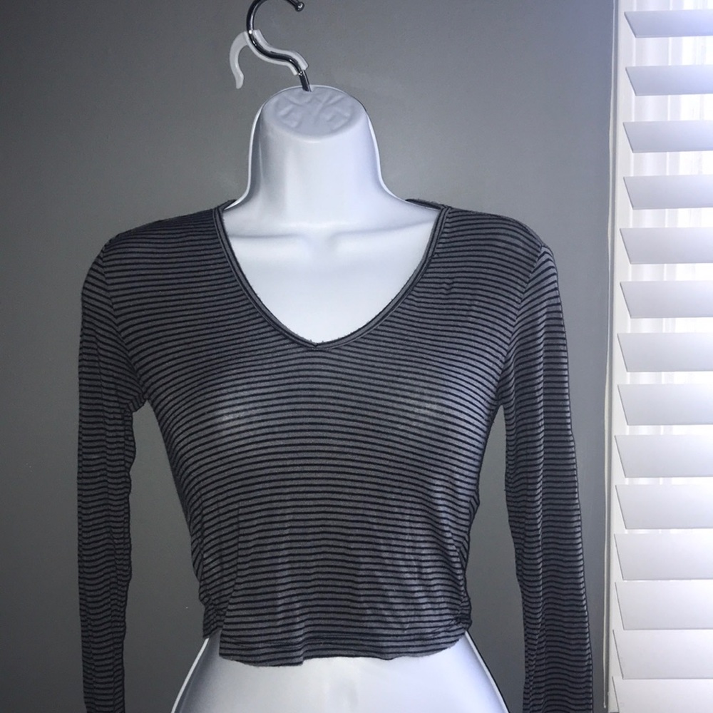 brandy melville crop top!